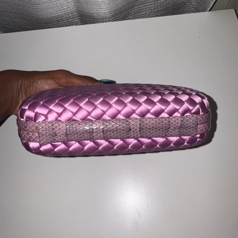 Bottega Veneta Mauve Pink Woven Satin Knot Clutch - Picture 7 of 11